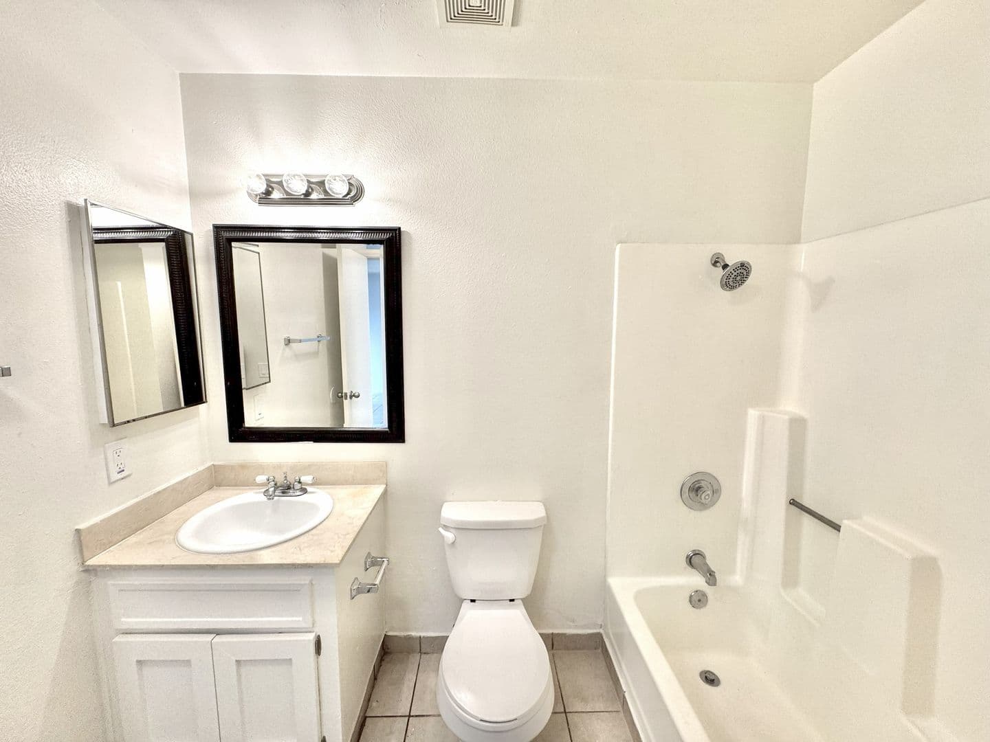 San Diego Apartment: 3770 42nd Street