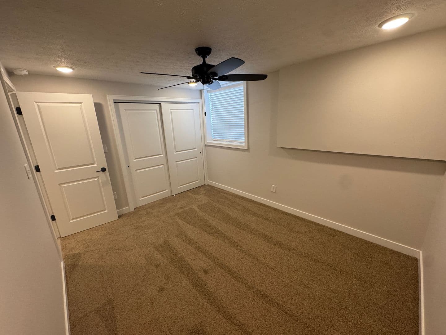 Columbus Apartment: 130 W. Maynard Ave