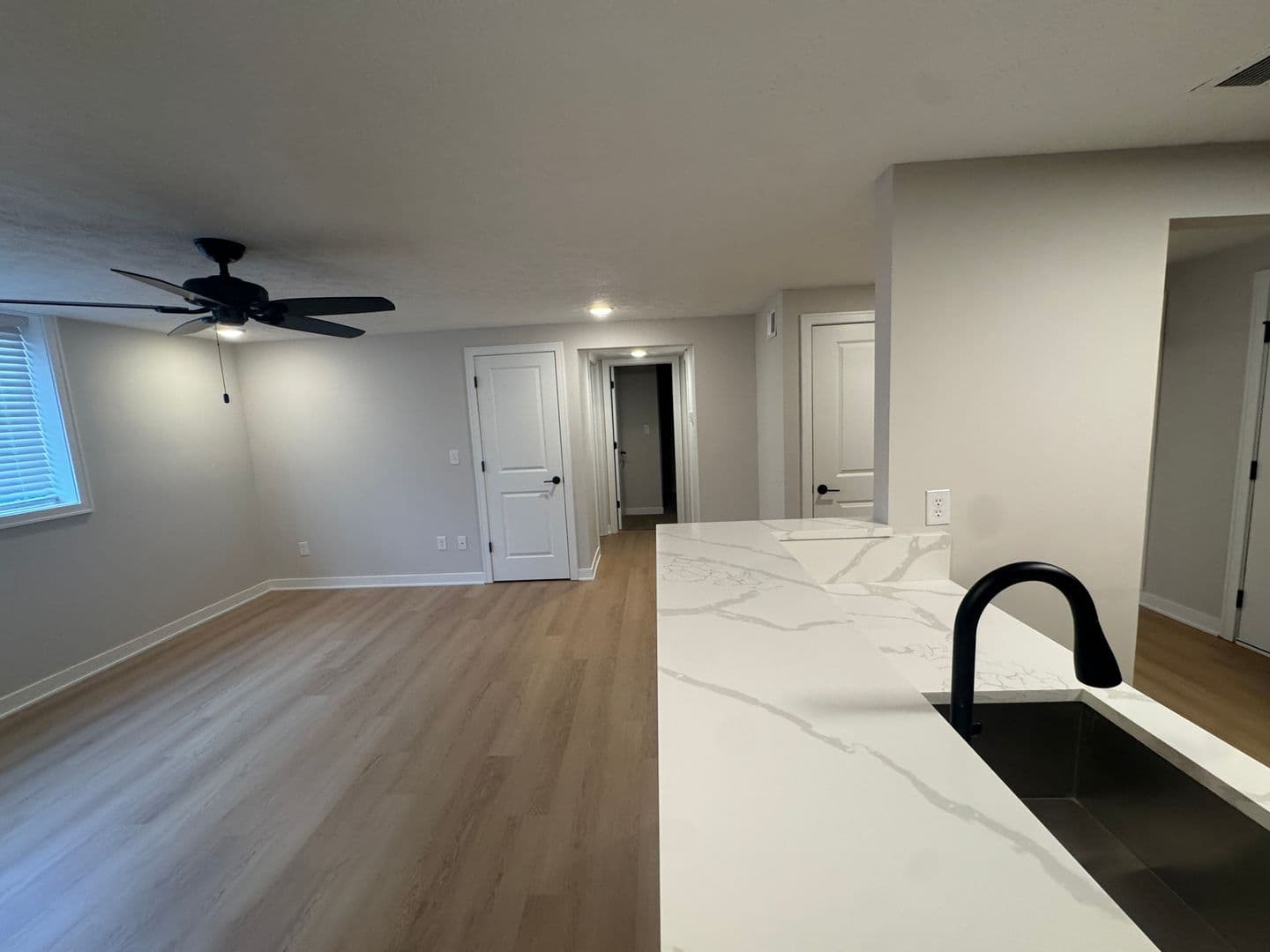 Columbus Apartment: 130 W. Maynard Ave