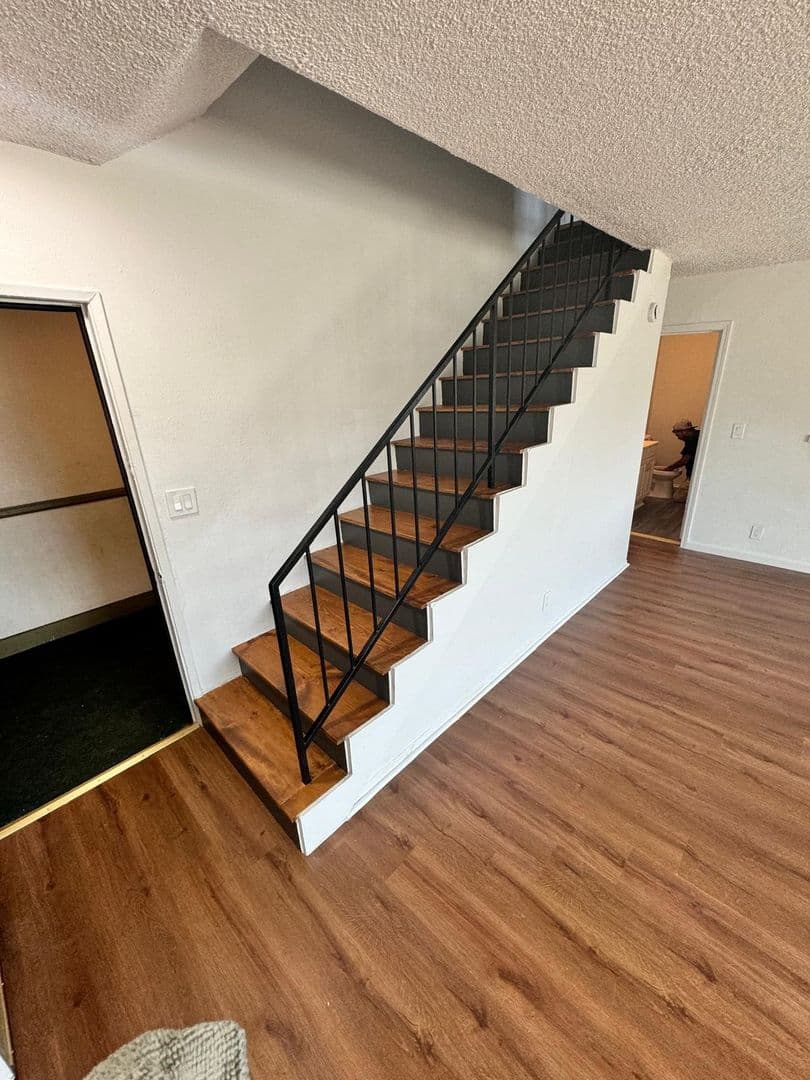 Los Angeles Apartment: 11254 S Berendo Ave