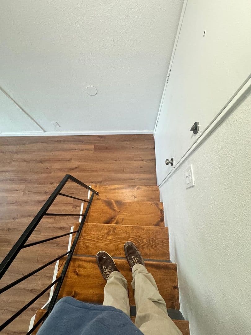 Los Angeles Apartment: 11254 S Berendo Ave