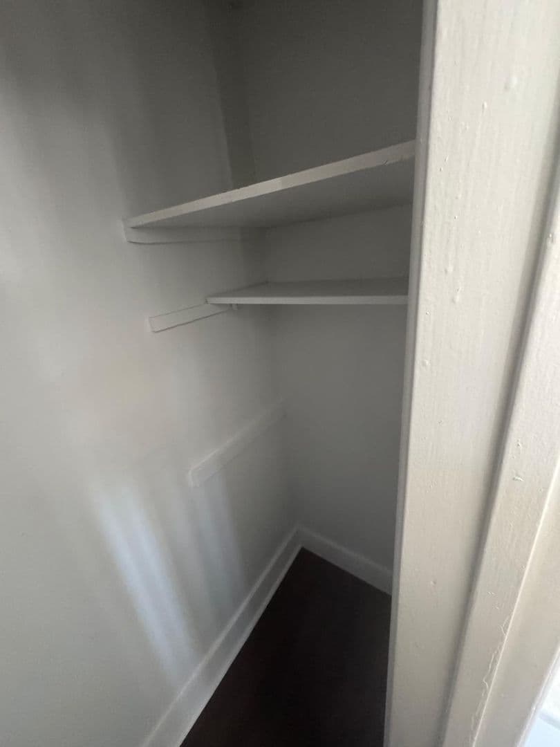 Los Angeles Apartment: 11710 S Budlong Ave