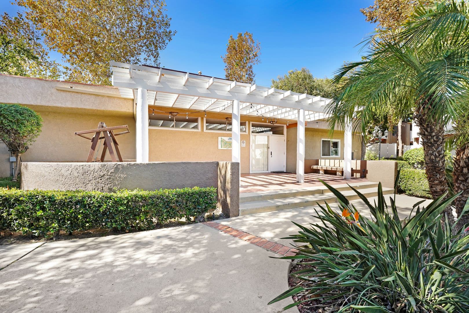 Porter Ranch, House: 10331 Lindley Ave, Unit 215