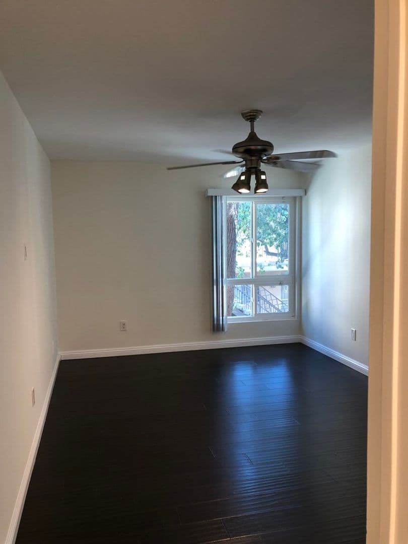 Porter Ranch, House: 10331 Lindley Ave, Unit 215