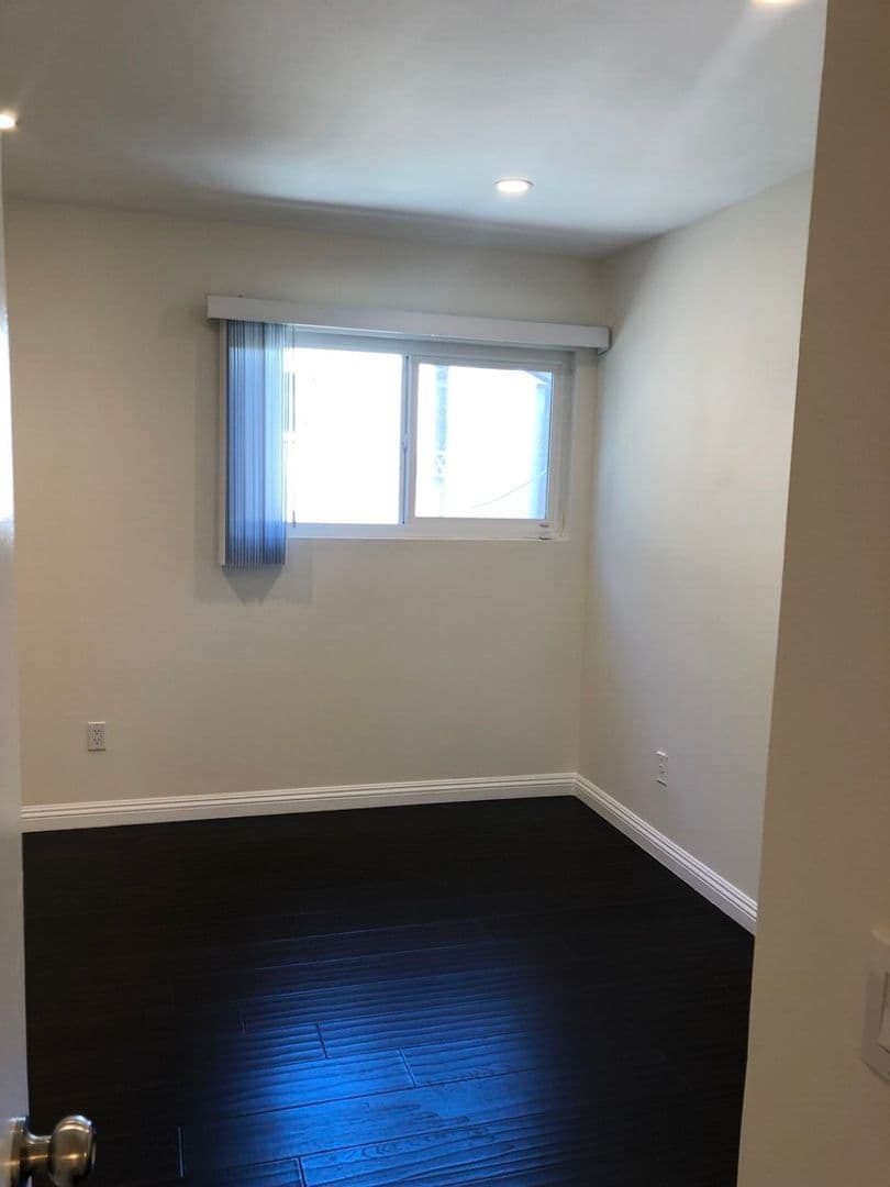 Porter Ranch, House: 10331 Lindley Ave, Unit 215