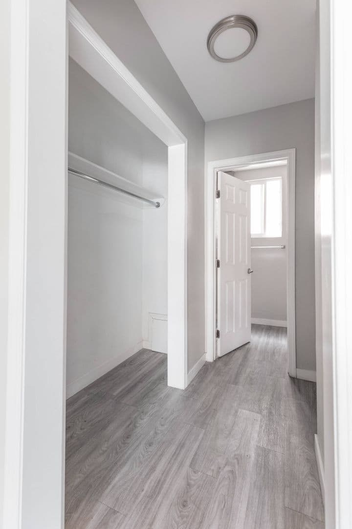 Los Angeles Apartment: 417 S. Kenmore Ave.