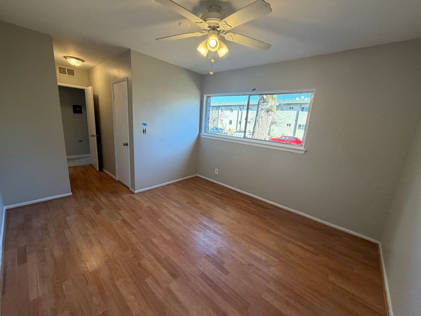 Los Angeles Apartment: 3851 Coco Avenue