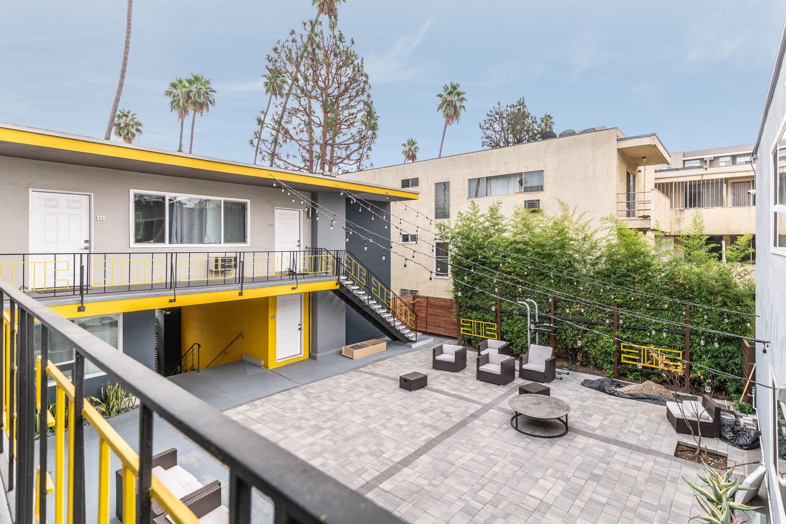 Los Angeles Apartment: 417 S. Kenmore Ave.