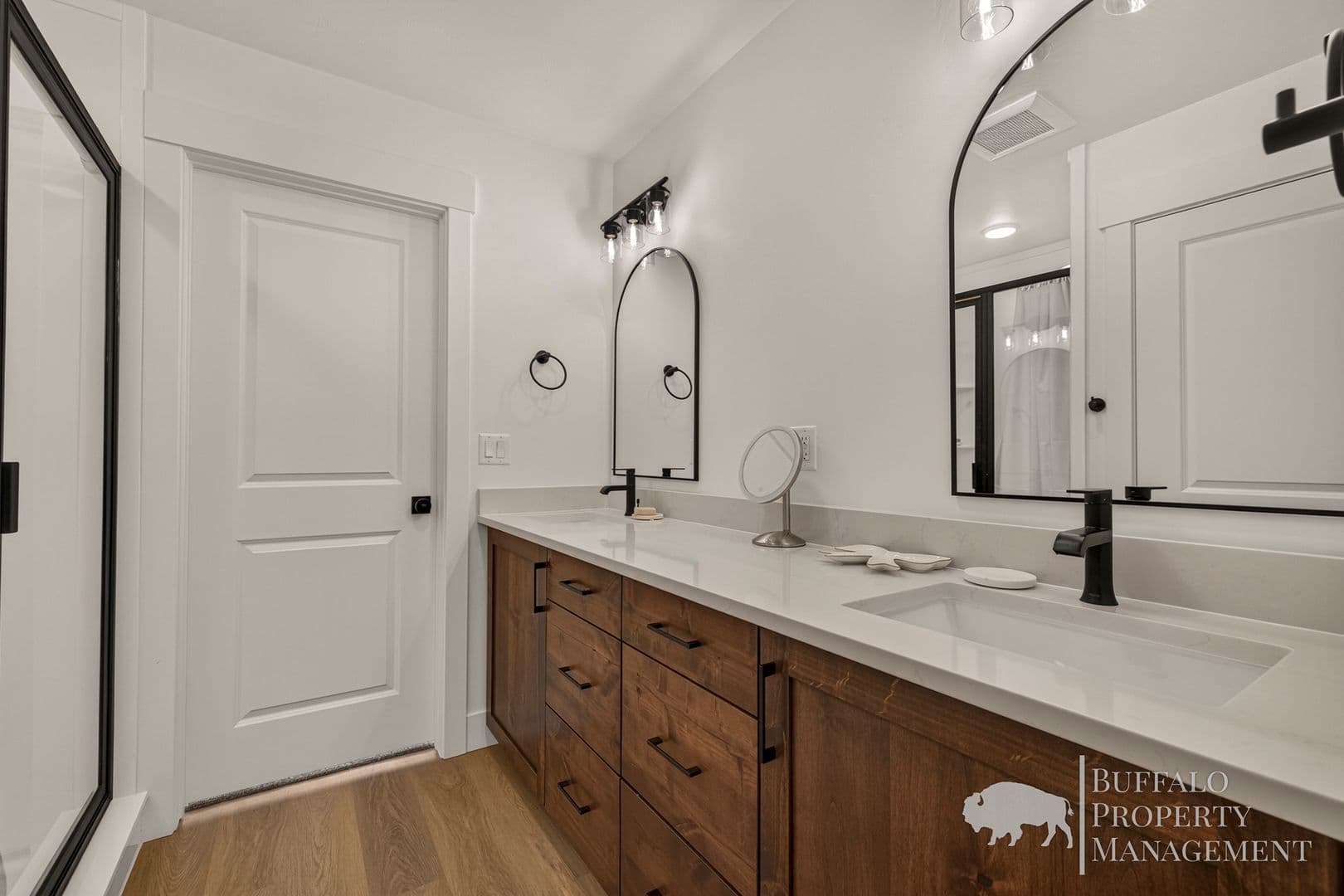Rexburg House: 670 S 2315 W