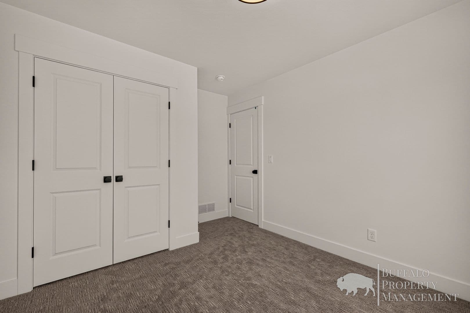 Rexburg House: 670 S 2315 W