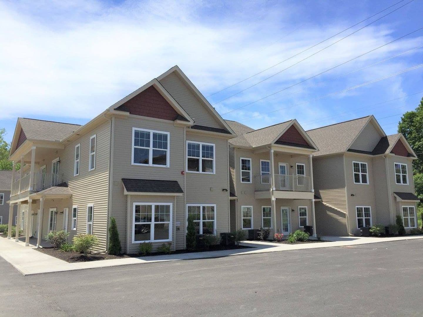 Rochester Apartment: 427 Latta Road