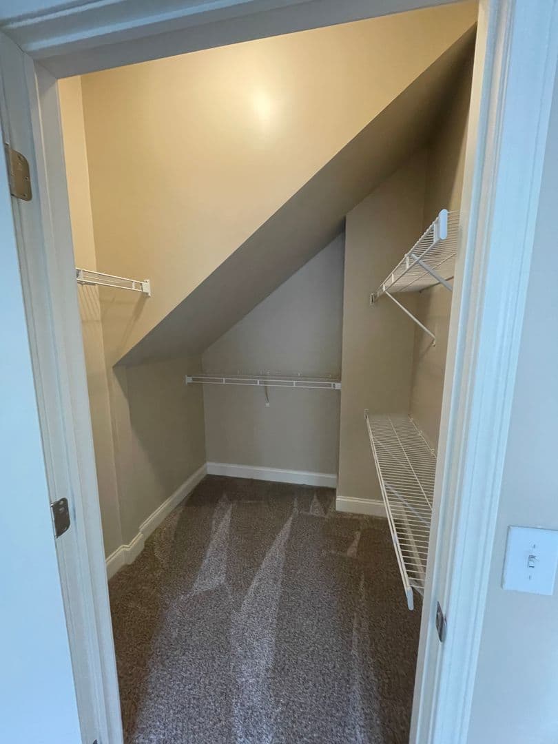 Rochester Apartment: 427 Latta Road