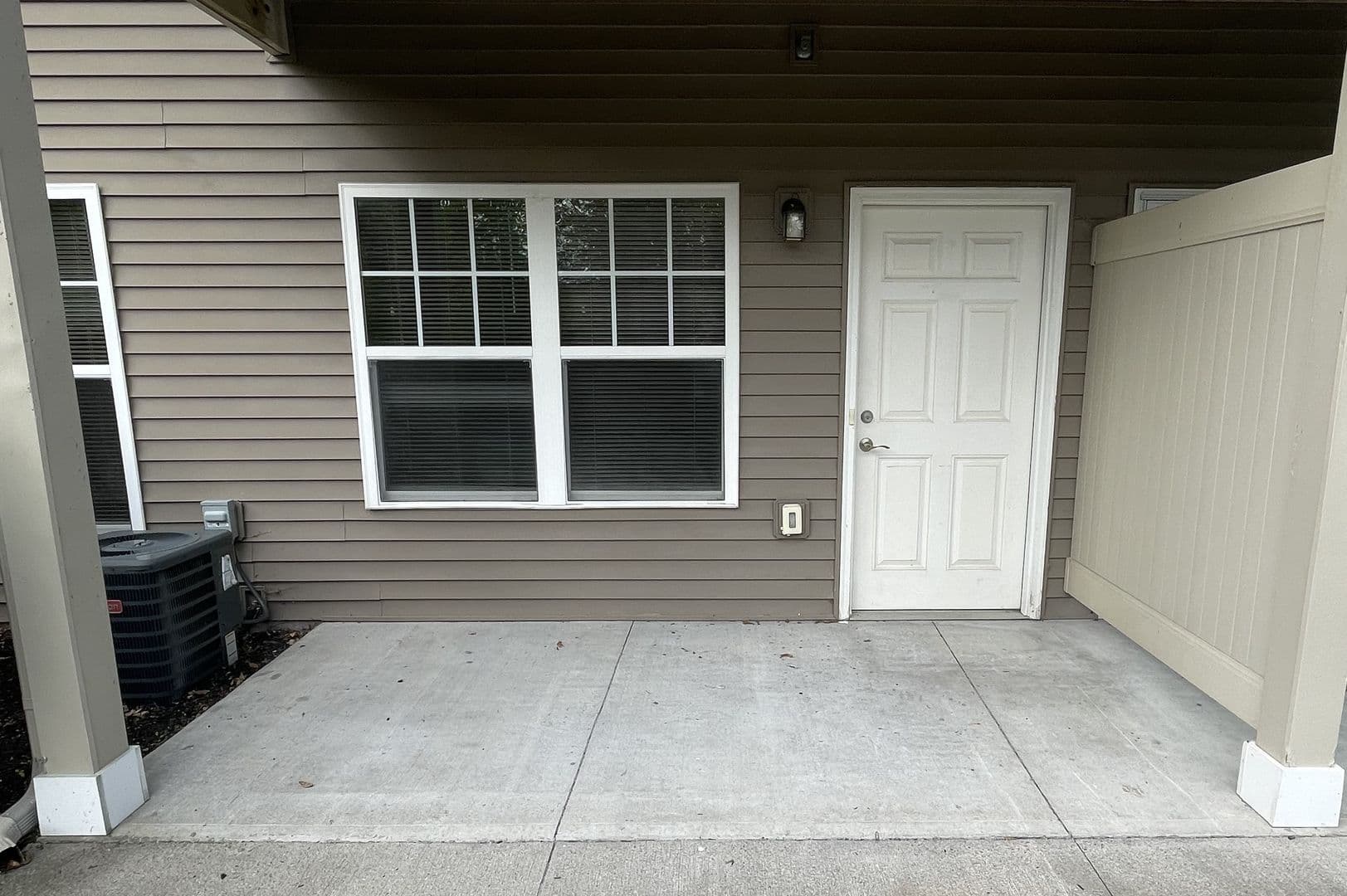 Rochester Apartment: 427 Latta Road