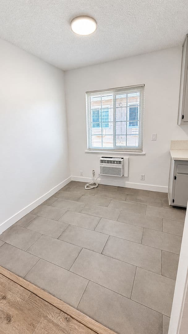 Panorama City Apartment: 8817-8835 Tobias Ave.