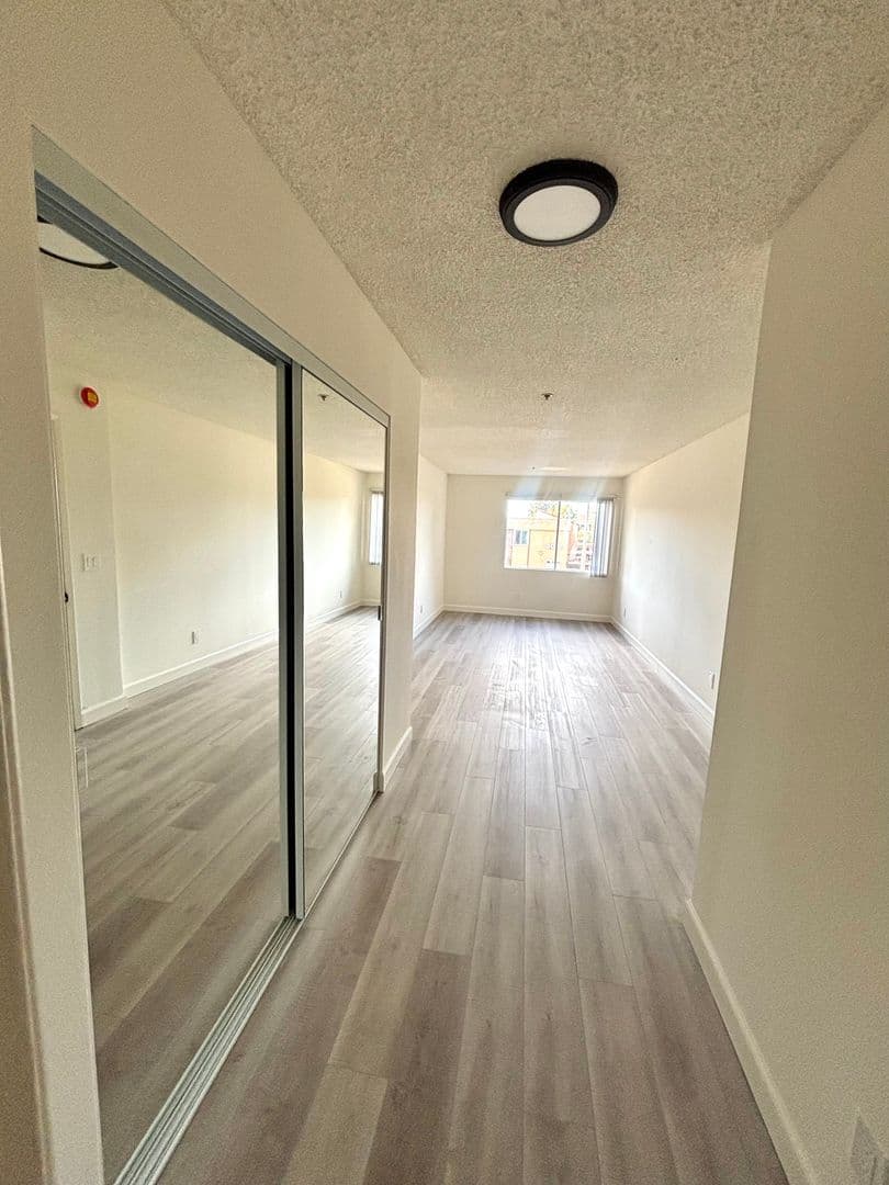 Buena Park Apartment: 6331 Los Robles Ave.