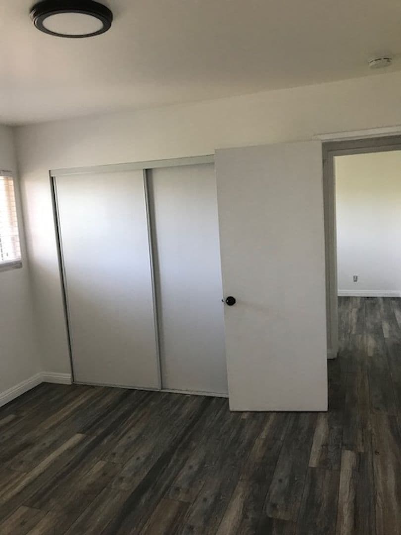 Palmdale Apartment: 441/417 E Avenue Q-3