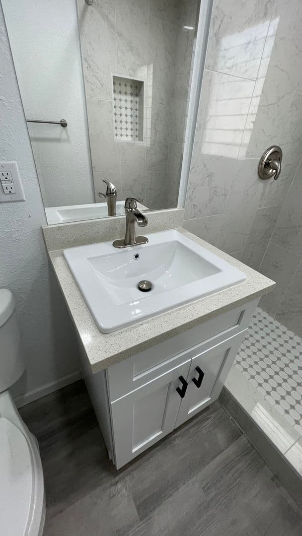Las Vegas Apartment: 1800 Rexford Drive