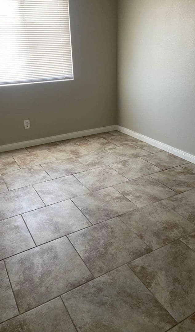 Henderson Apartment: 305 Eastminster Ct