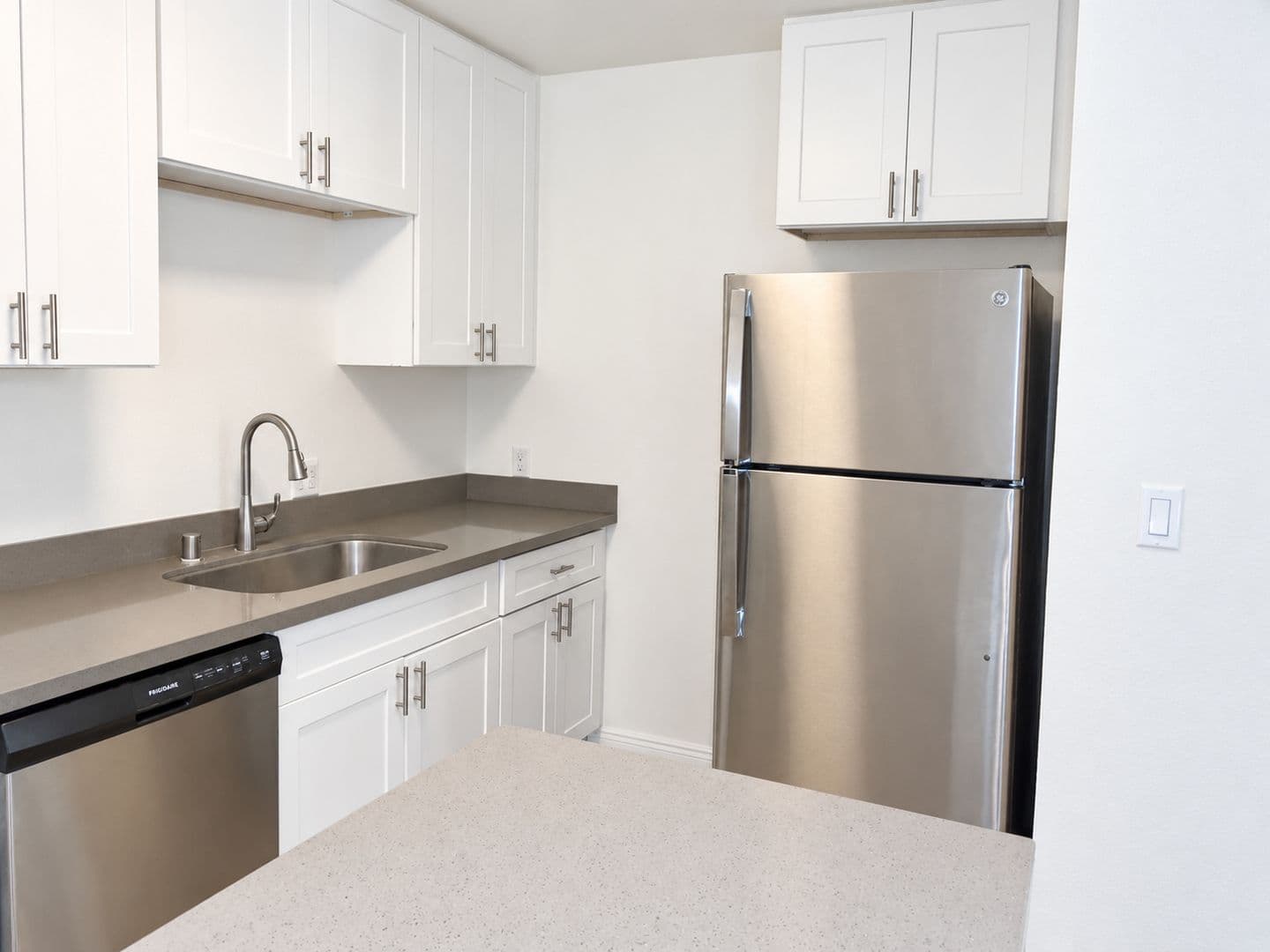 West Covina Apartment: 712 S Fernwood St.