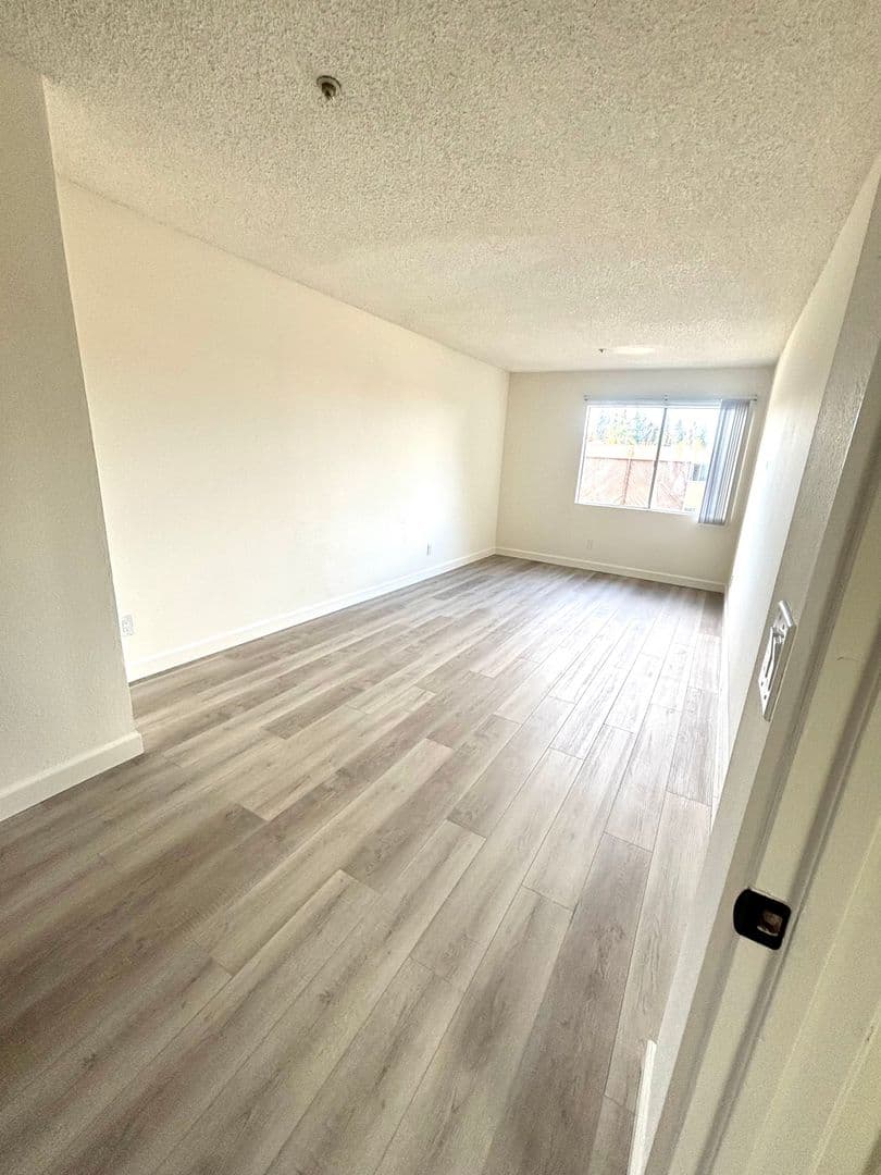 Buena Park Apartment: 6331 Los Robles Ave.