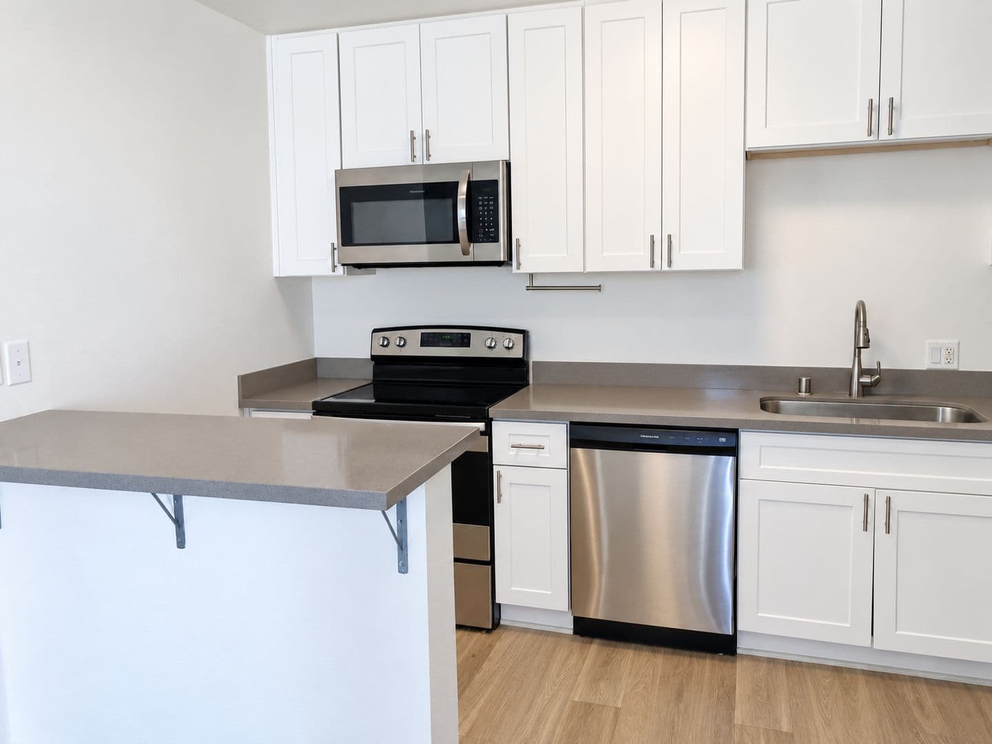 West Covina Apartment: 712 S Fernwood St.