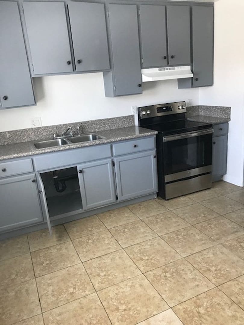 Palmdale Apartment: 441/417 E Avenue Q-3