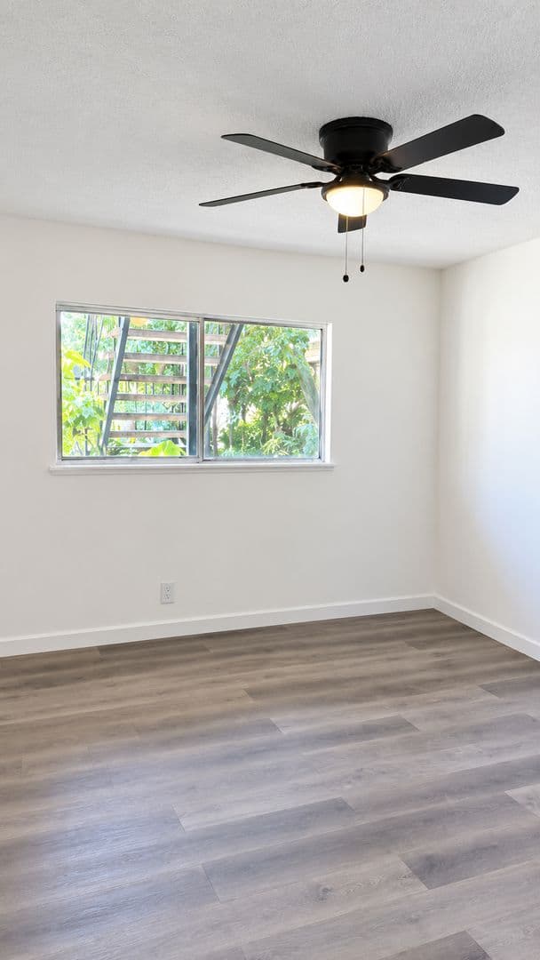 Panorama City Apartment: 8817-8835 Tobias Ave.
