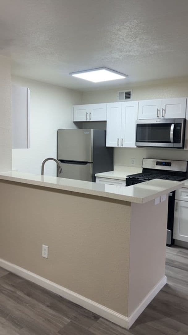 Las Vegas Apartment: 1110 Redwood St