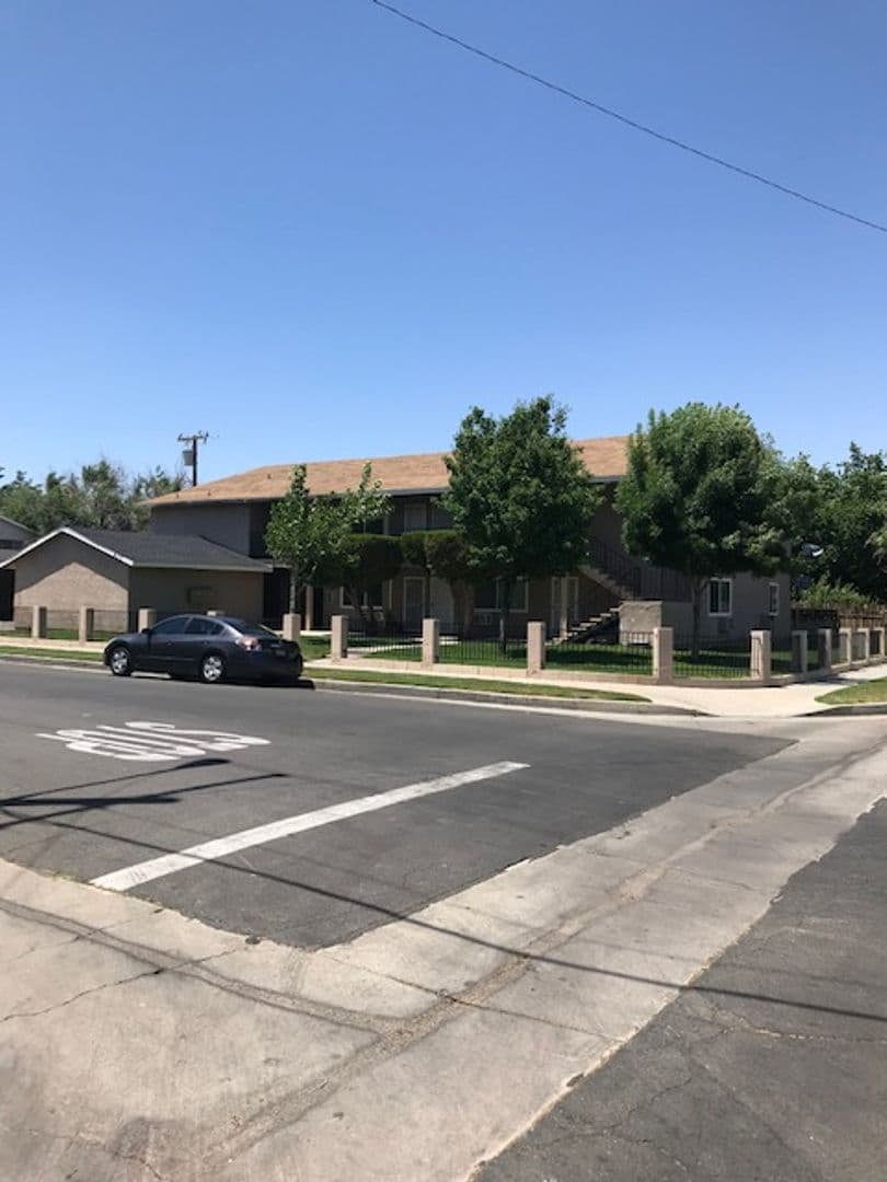 Palmdale Apartment: 441/417 E Avenue Q-3