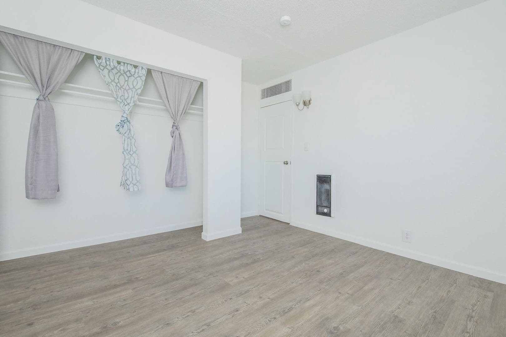 Las Vegas Apartment: 3570 Geist Ave 105