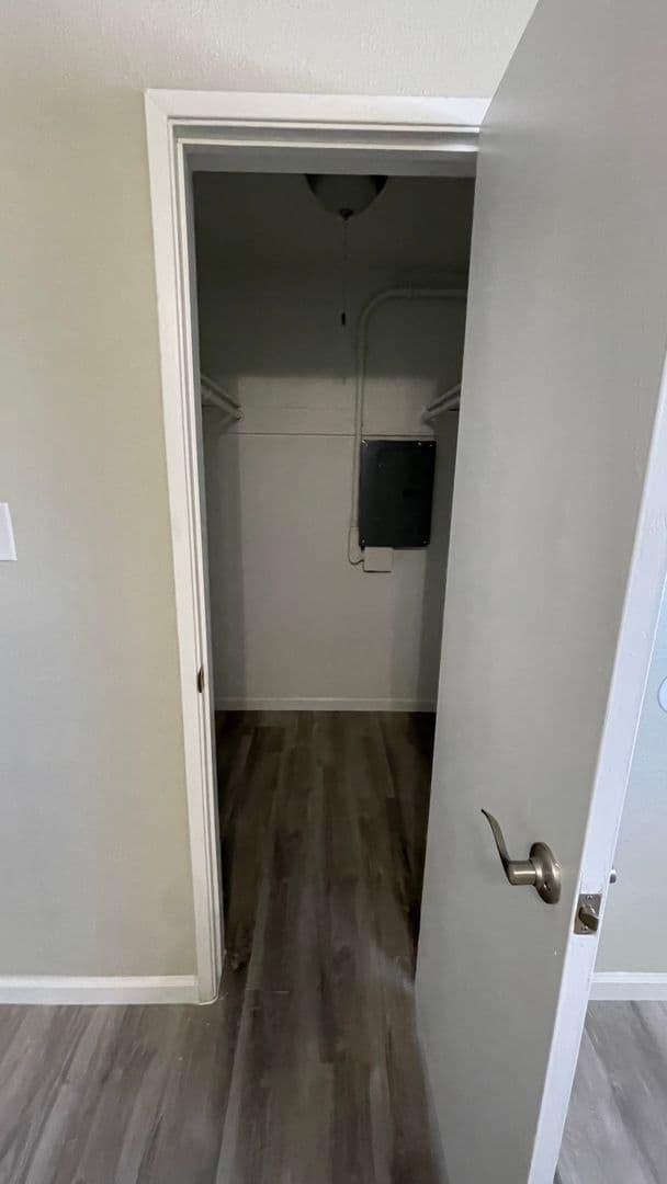 Las Vegas Apartment: 1800 Rexford Drive
