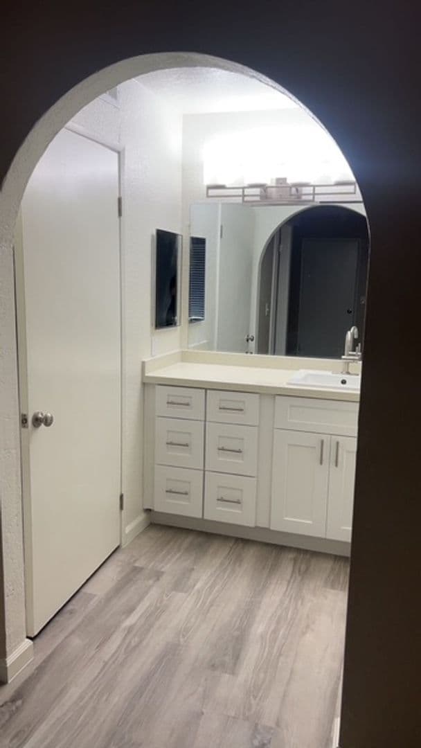 Las Vegas Apartment: 1110 Redwood St