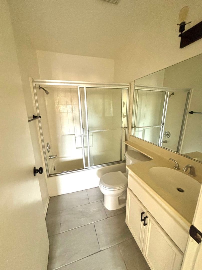 Buena Park Apartment: 6331 Los Robles Ave.