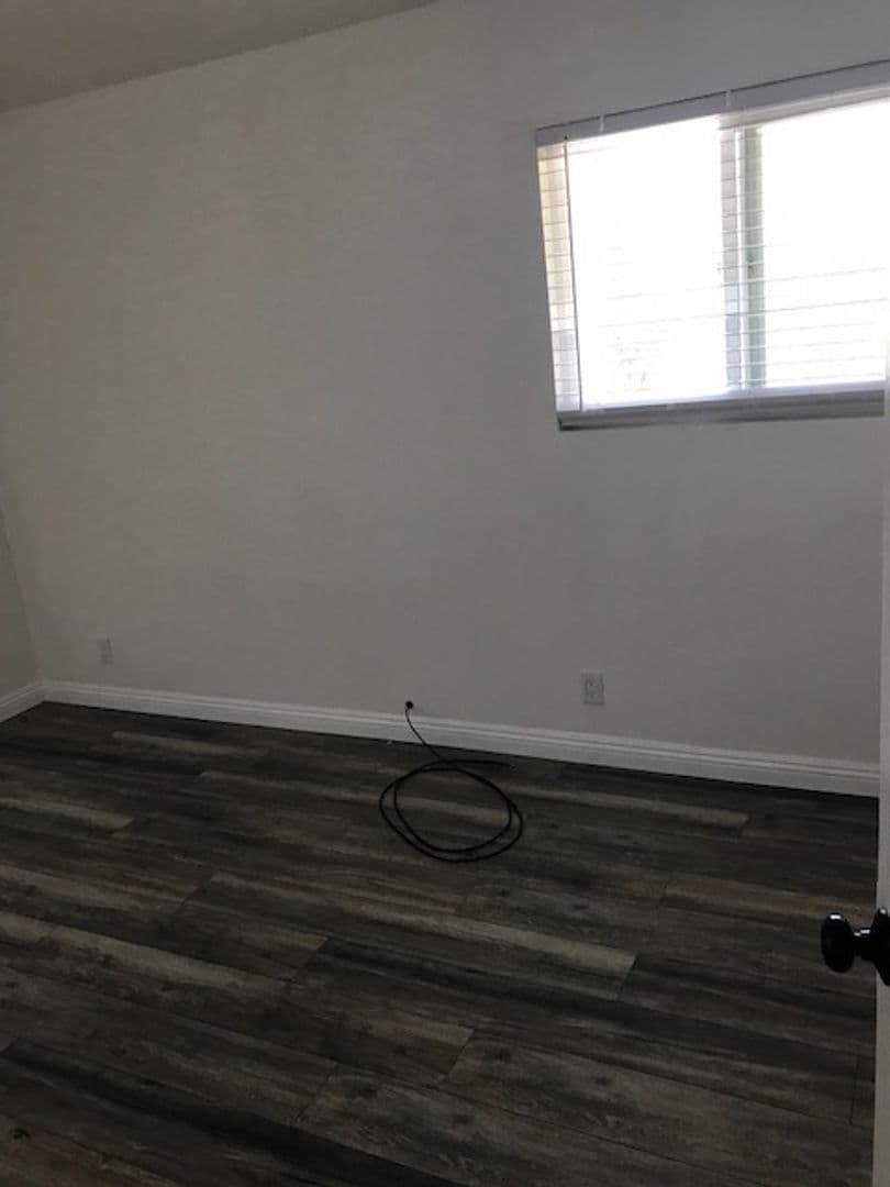 Palmdale Apartment: 441/417 E Avenue Q-3