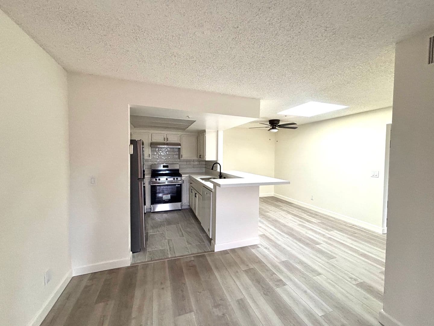 Buena Park Apartment: 6331 Los Robles Ave.