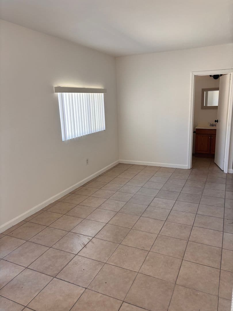 Palmdale Apartment: 38219 12th St E