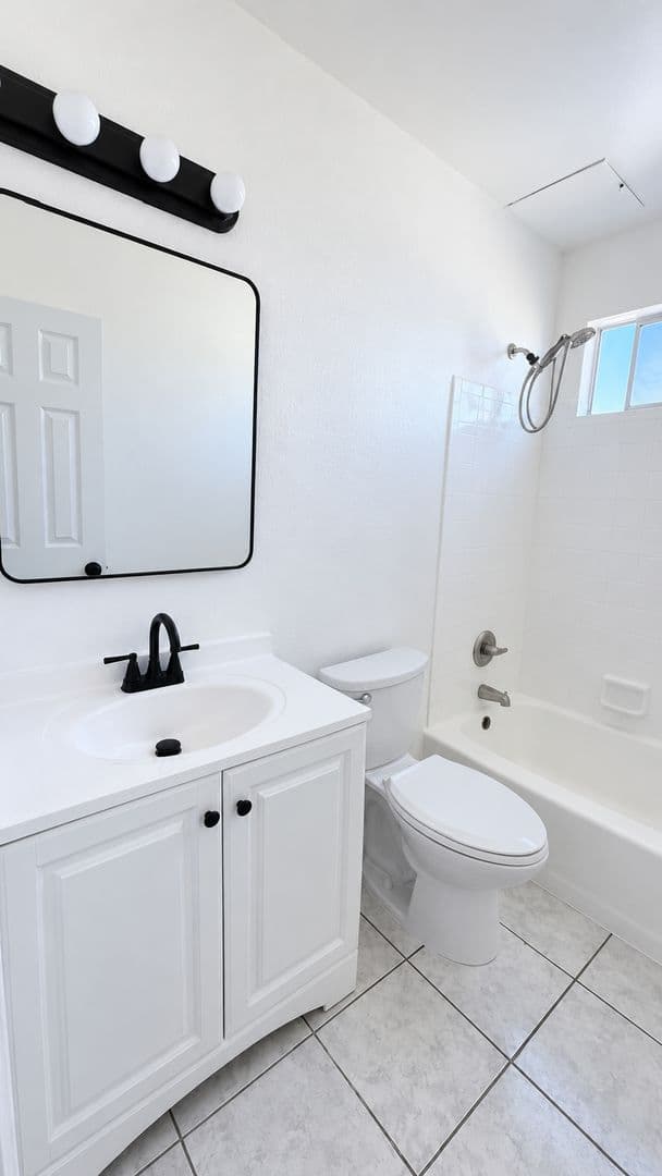 Panorama City Apartment: 8817-8835 Tobias Ave.
