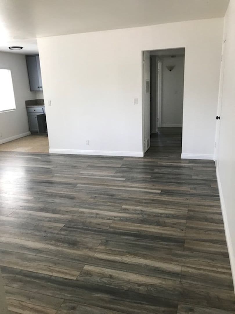 Palmdale Apartment: 441/417 E Avenue Q-3