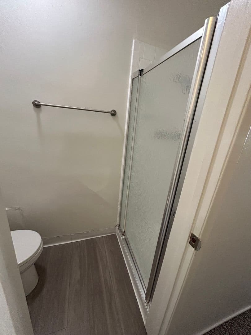 Chatsworth Apartment: 10200 De Soto Ave
