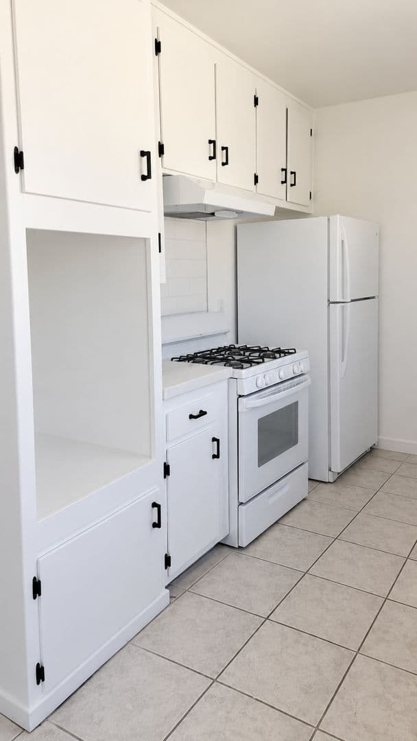 Panorama City Apartment: 8817-8835 Tobias Ave.