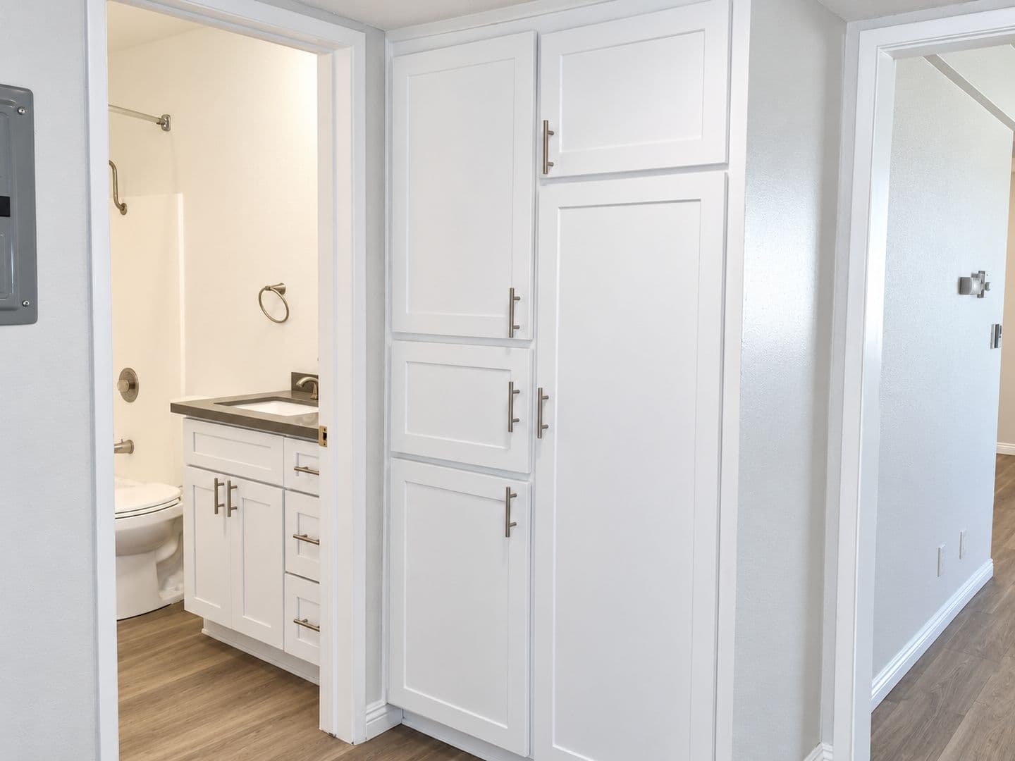 West Covina Apartment: 712 S Fernwood St.