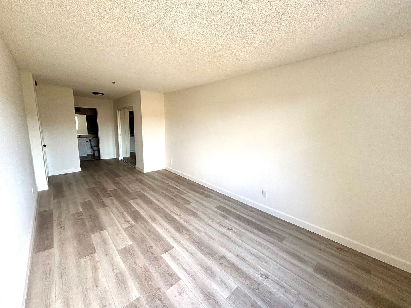 Buena Park Apartment: 6331 Los Robles Ave.