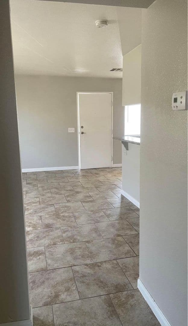 Henderson Apartment: 305 Eastminster Ct