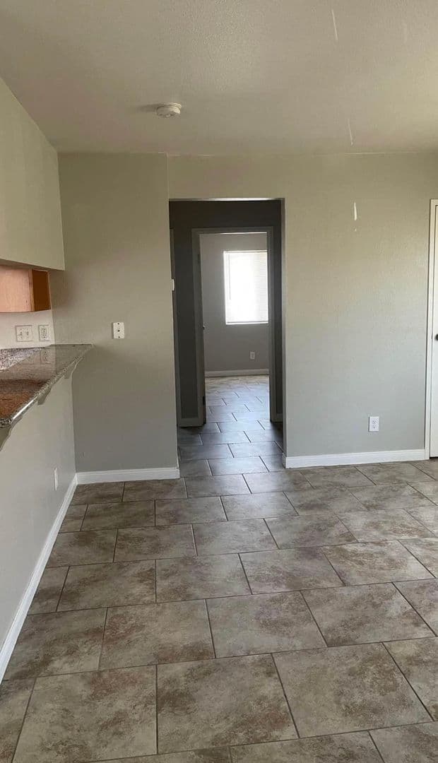 Henderson Apartment: 305 Eastminster Ct