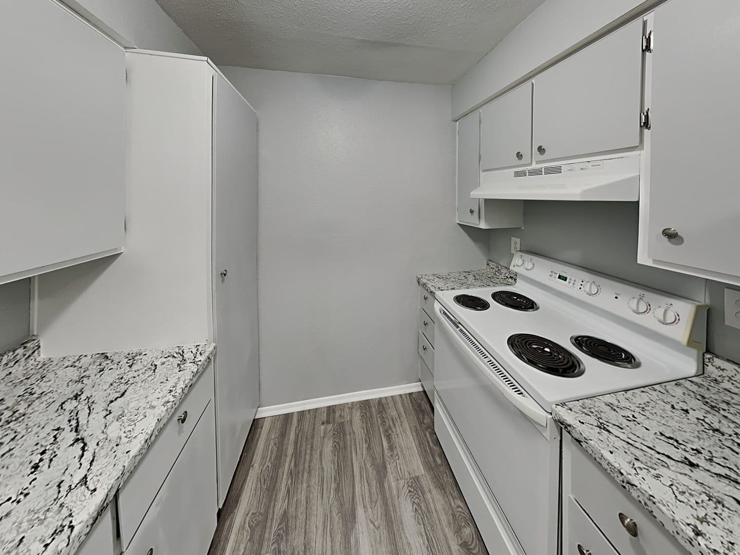 Lake Havasu City Apartment: 2021 Commander Dr