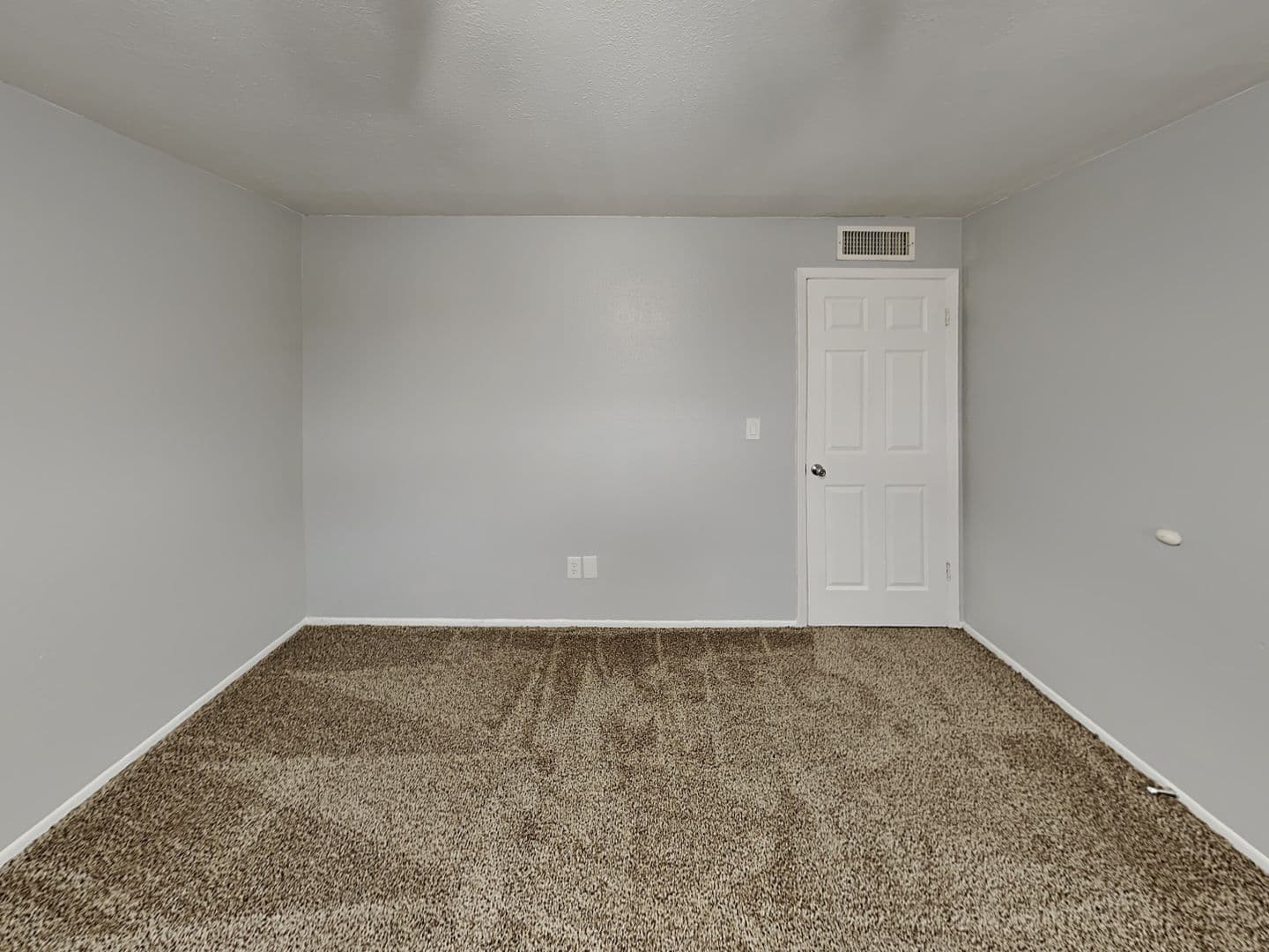 Lake Havasu City Apartment: 2021 Commander Dr