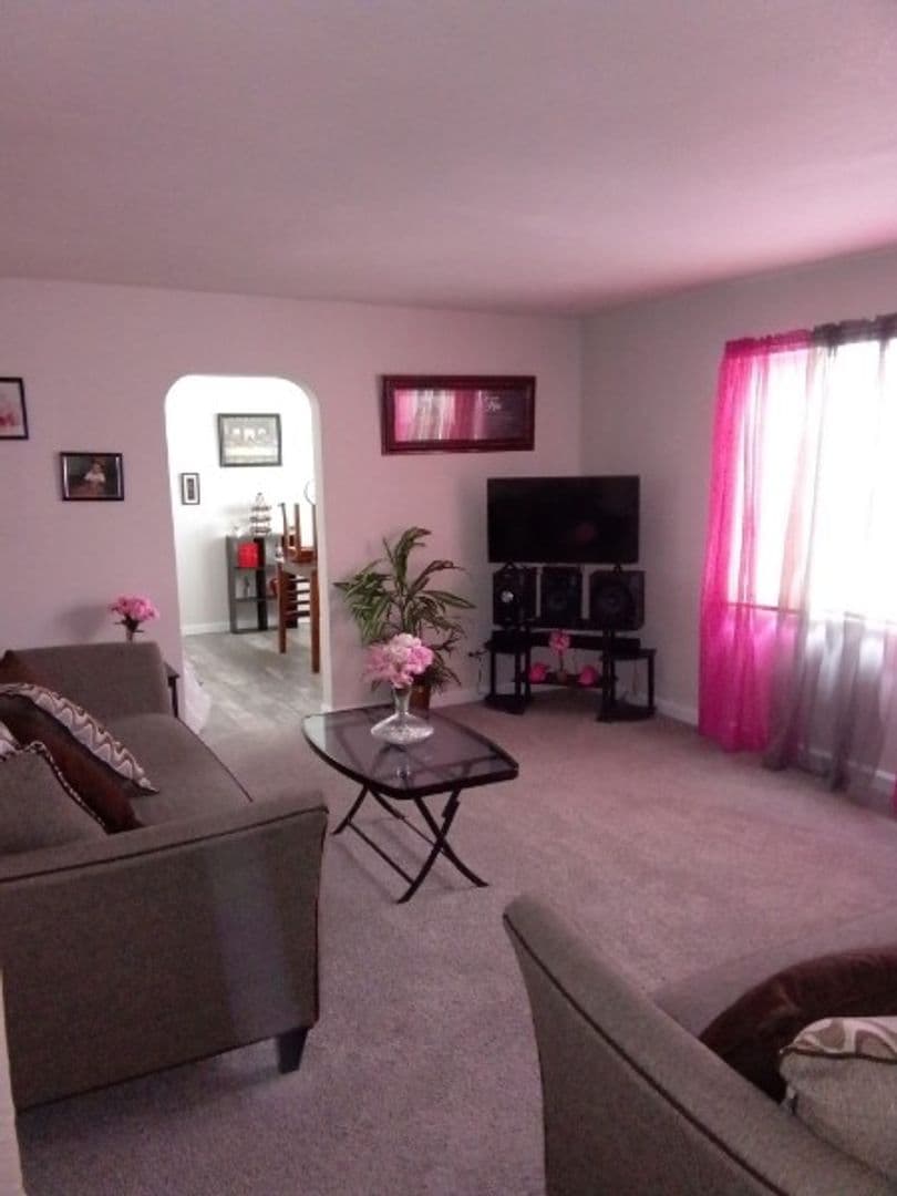 Thornton House: 9430 Rose Ct.