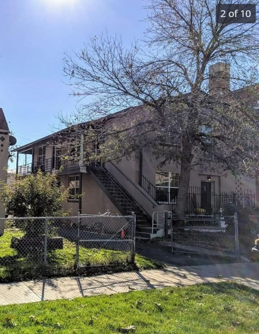 Denver Apartment: 2956-2966 W. Denver Pl.