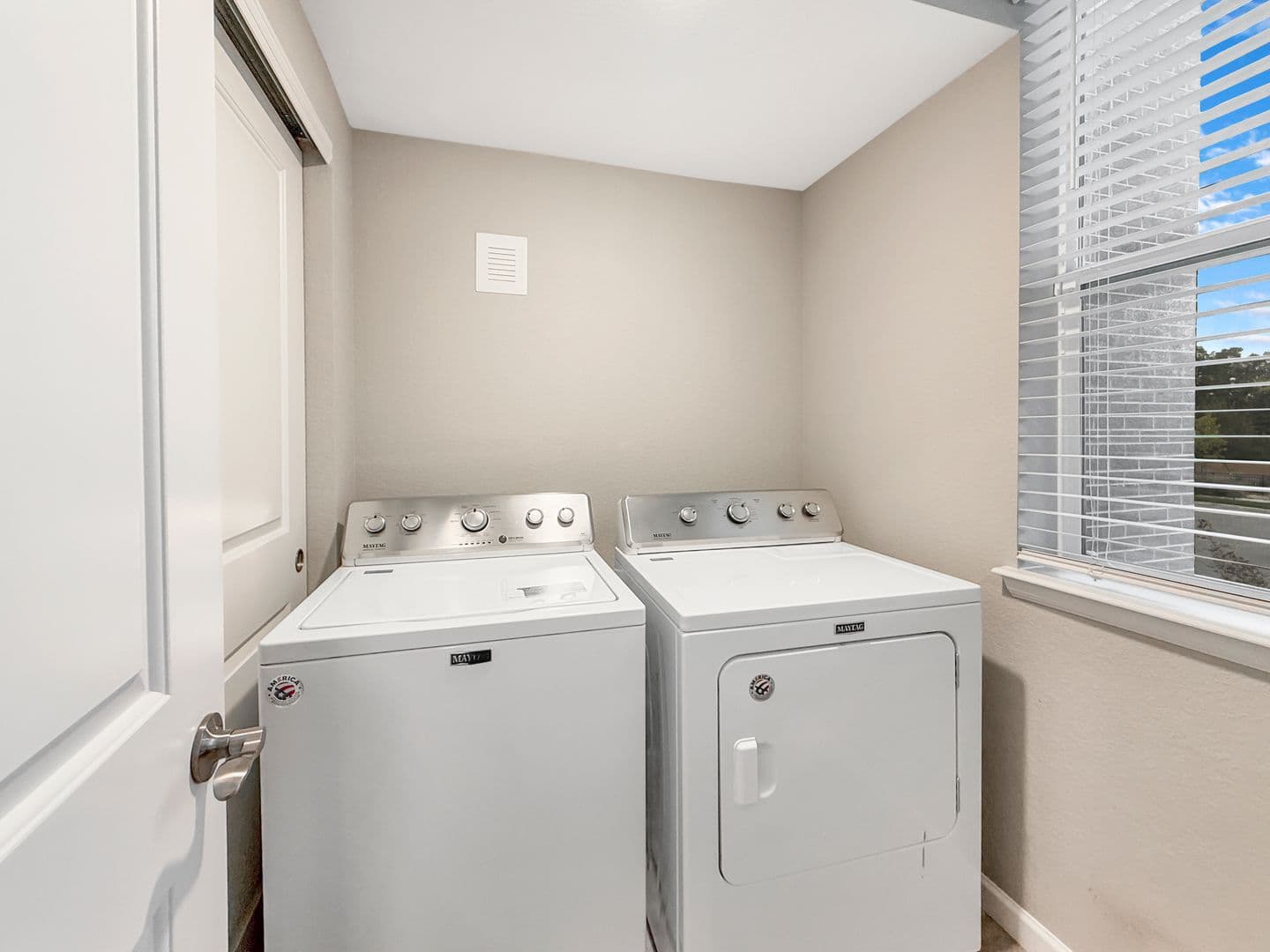 Lakewood Townhome: 1345 Hoyt St