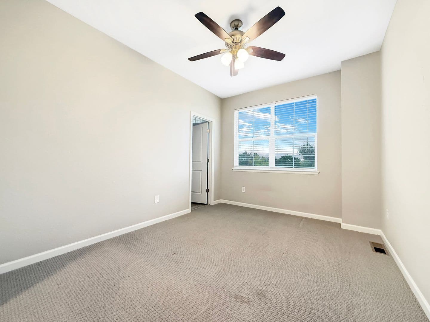 Lakewood Townhome: 1345 Hoyt St